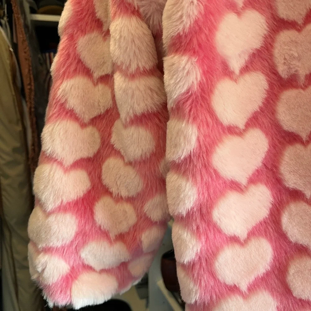 Vtg Y2K Pink Heart Faux Fur Jacket - Women - Picture 2 of 4